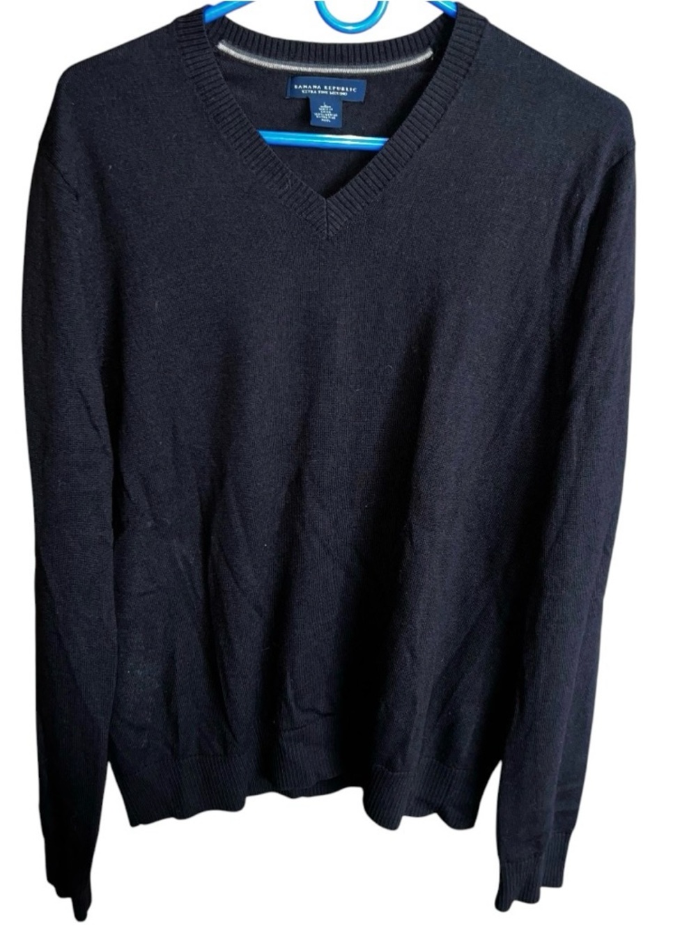Banana Republic Extra Fine Merino Wool V-Neck Brown Sweater 
• Men’s Size Large